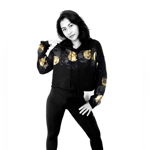 Cropped hoodie black and gold moon πππ - Picture 3 of 11